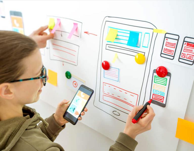 Desenvolvimento de aplicativos, o que é preciso para trabalhar na área